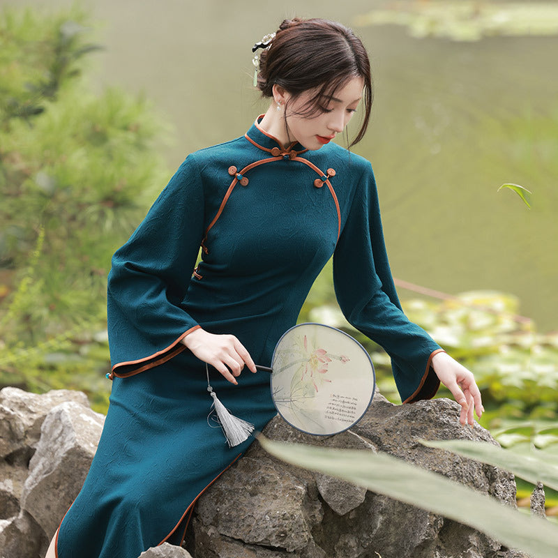 Elegant Teal Chinese Qipao Dress Vintage Long Cheongsam with Bell Sleeves for Hanfu Look