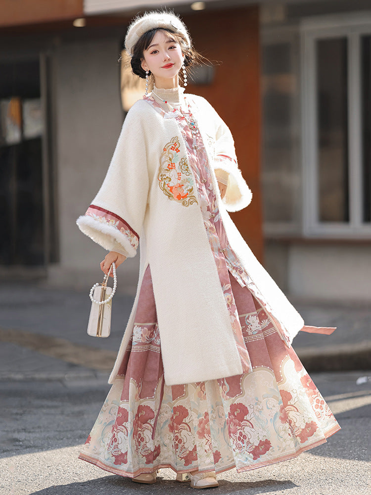 Elegant Embroidered Wool Hanfu Coat – Winter Traditional Outerwear for Women