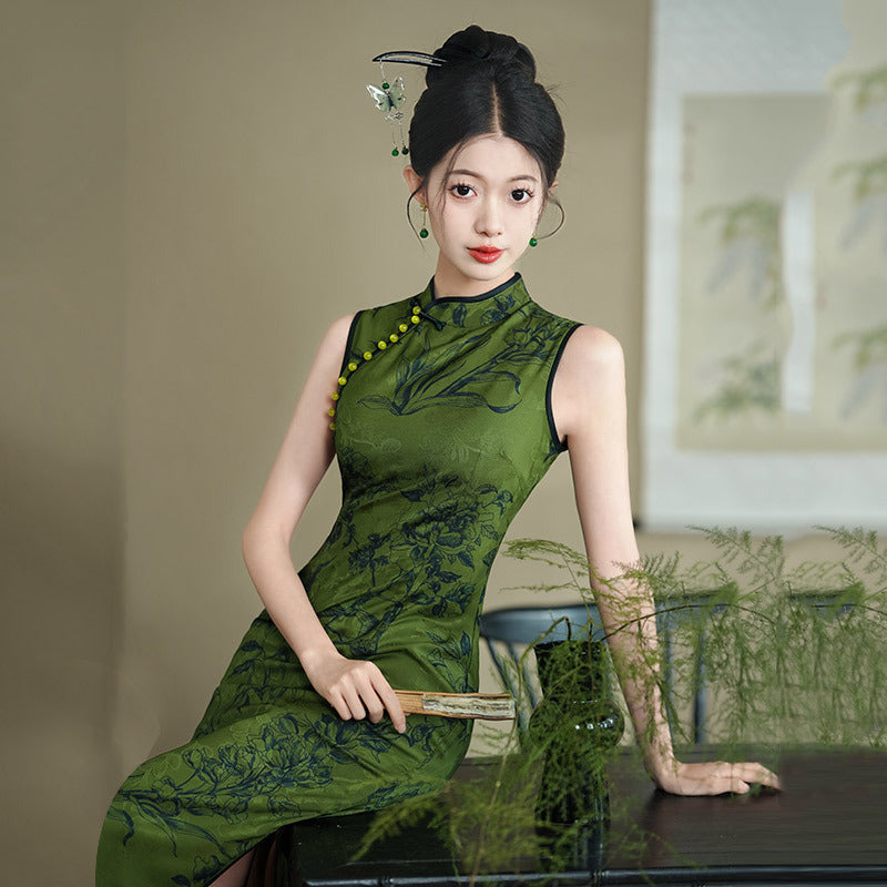Elegant Green Floral Qipao Dress Perfect for Hanfu Styling