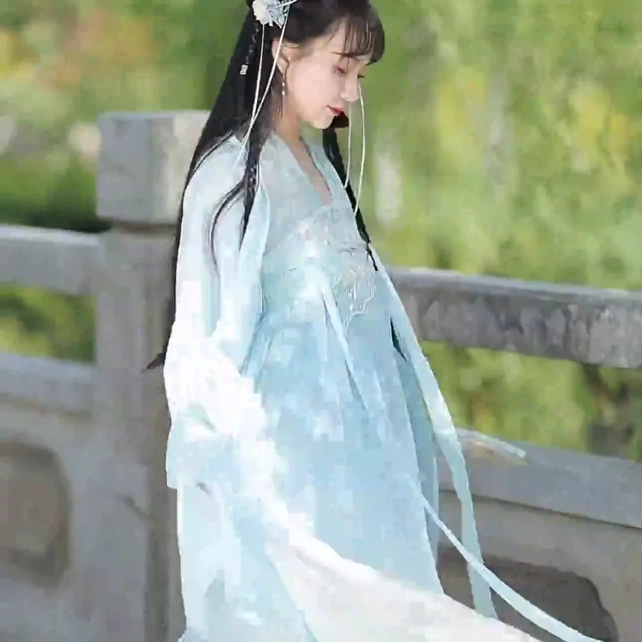 Elegant Gradient Flowing Hanfu Dress – Traditional Chinese Style with Ethereal Design