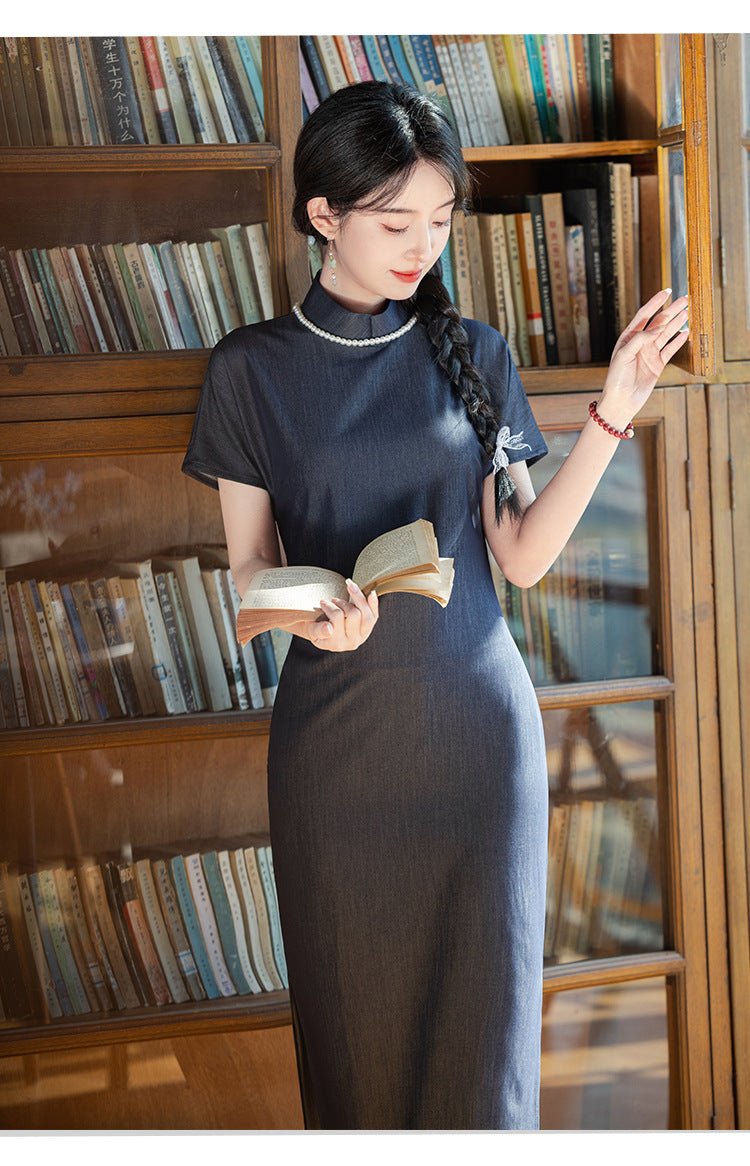 Vintage-Inspired Mandarin Collar Cheongsam Dress with Elegant Floral Pattern