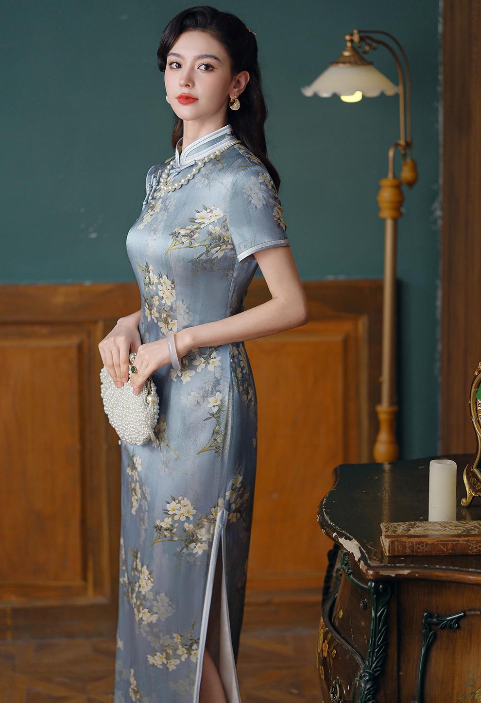 Elegant Silk Cheongsam Dress with Floral Print - Traditional Chinese Qipao