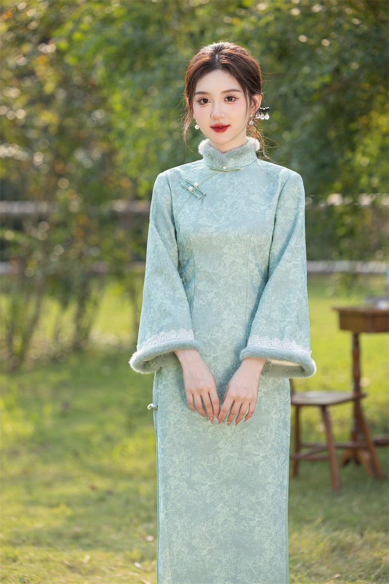 Vintage Floral Green Hanfu Dress for Women with Faux Fur Collar