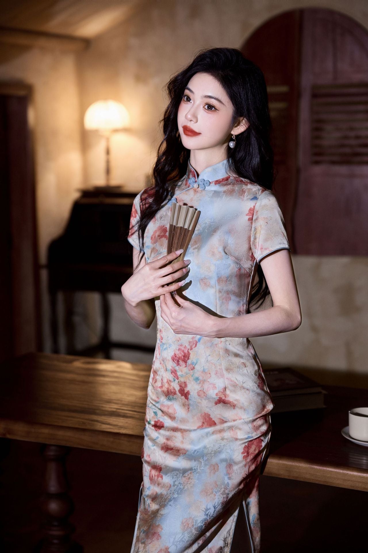 Vintage Qipao Dress | Chinese Slim-fit Mandarin Collar Floral Design