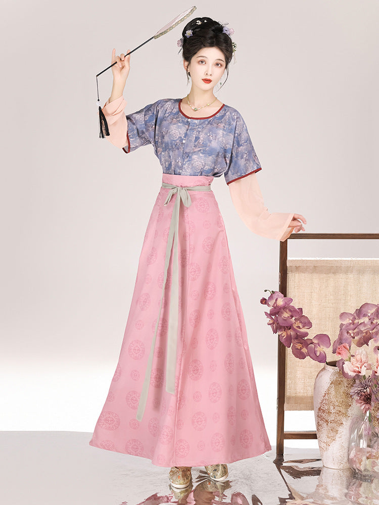 优雅刺绣汉服裙和上衣套装 - 中国传统女性服饰