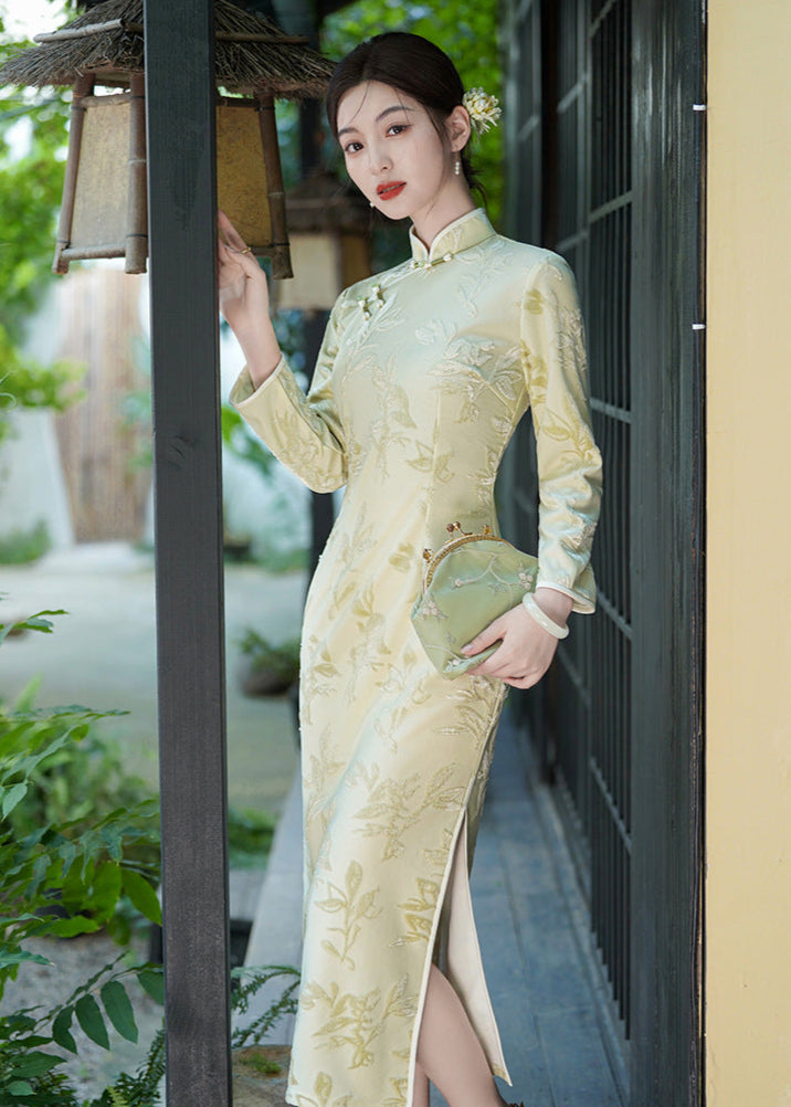 Vintage Long-Sleeve Daily Qipao | Mandarin Collar, Side Placket & Slit Gown