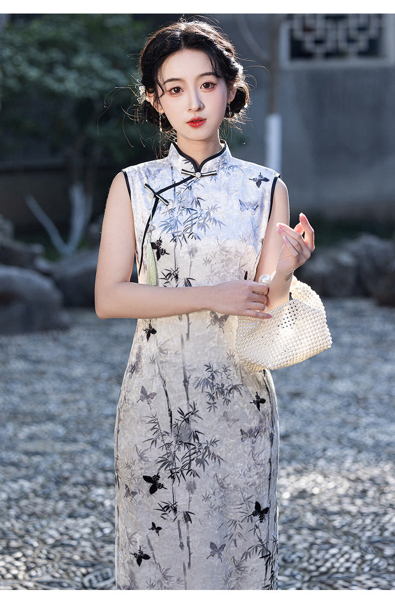 Chinese-style Sleeveless Cheongsam | Bamboo Leaf Butterfly Embroidered Qipao