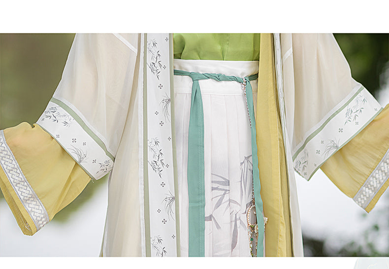 Song Dynasty Hanfu Set – Traditional Chinese Dress with Flowing Sleeves