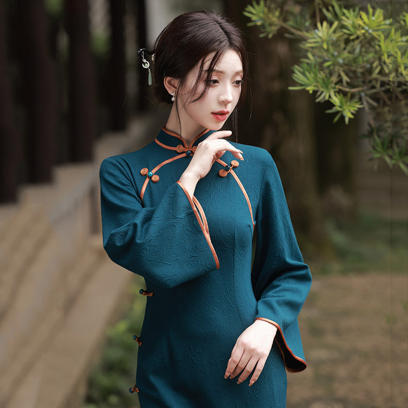 Elegant Teal Chinese Qipao Dress Vintage Long Cheongsam with Bell Sleeves for Hanfu Look