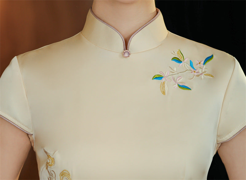 Vintage Beige Satin-Finish Qipao | Short-Sleeve Mandarin Collar