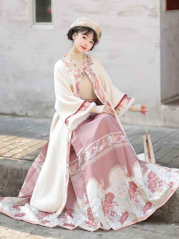 Elegant Embroidered Wool Hanfu Coat – Winter Traditional Outerwear for Women