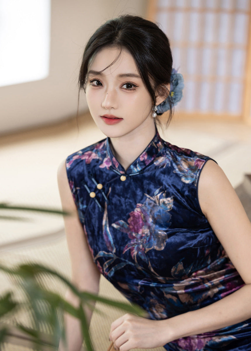 Blue Printed Sleeveless Qipao | Mandarin-Collar Slim Maxi with Side Slit for Banquets & Weddings