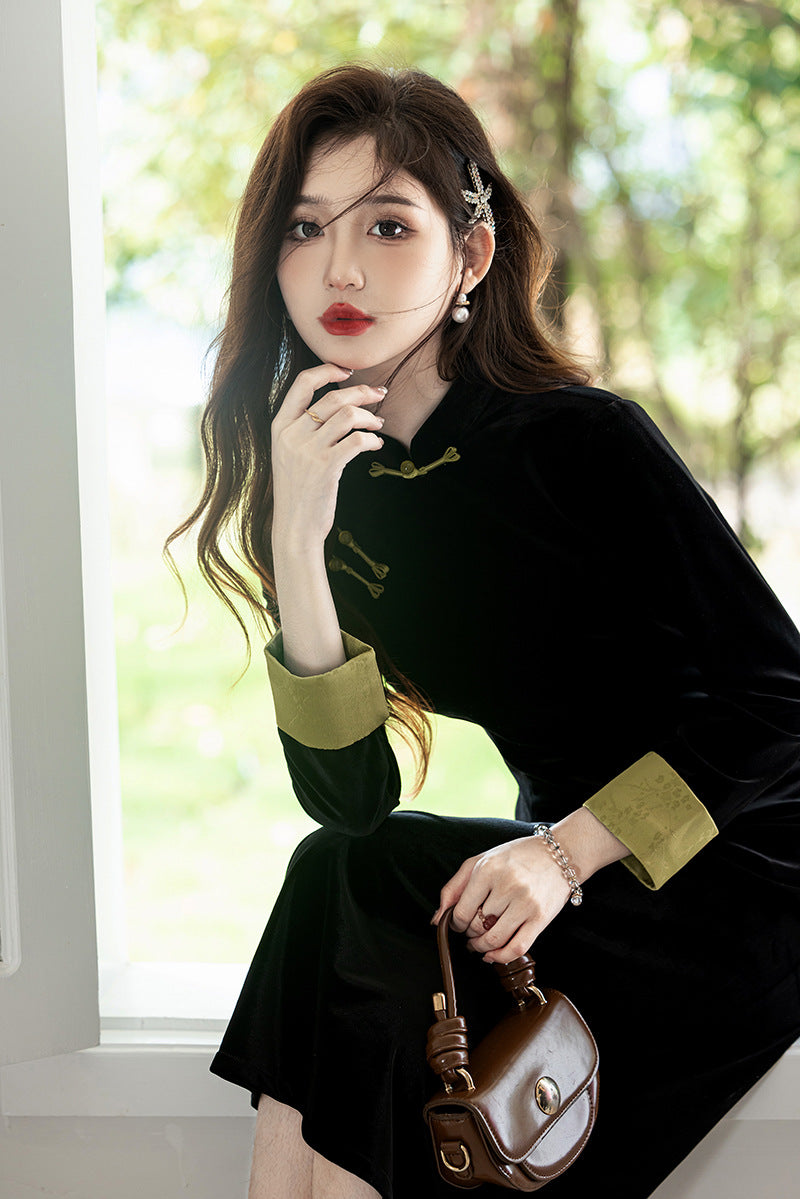Black Cheongsam Dress with Yellow Collar – Elegant Chinese Traditional Dress