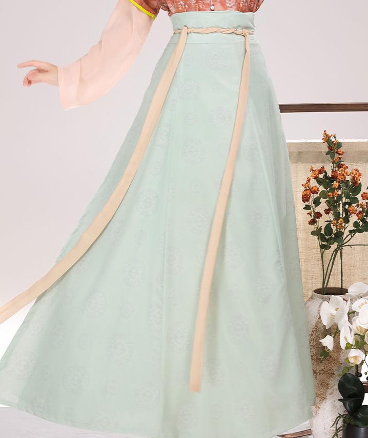 优雅汉服套装 - 传统中国女式汉服,绣花上衣和飘逸长裙