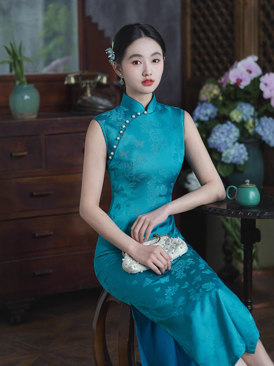 Elegant Vintage Chinese Cheongsam Dress with Pearl Buttons