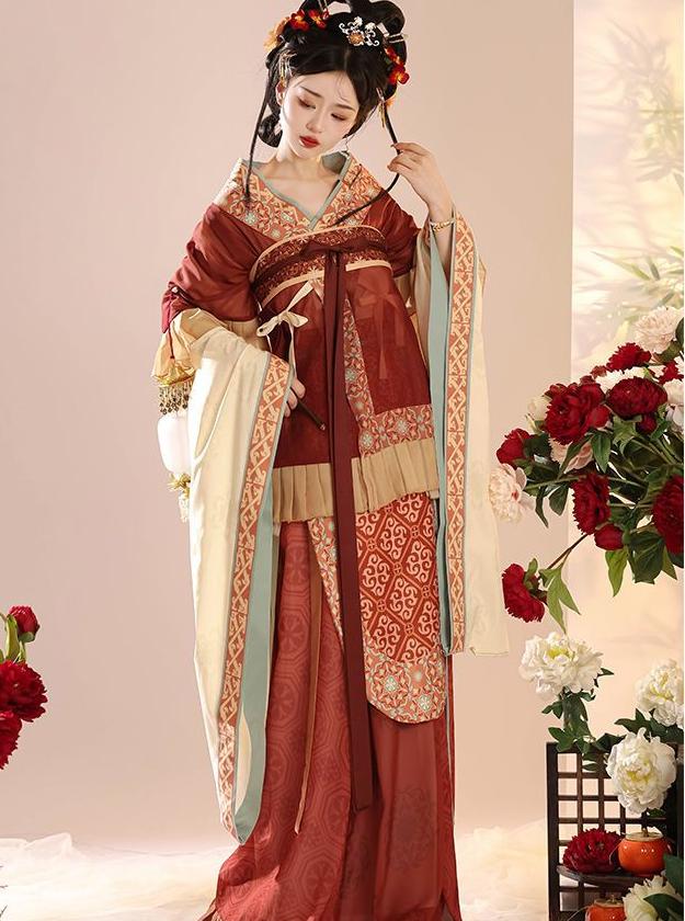 Elegant Chinese Hanfu Dress with Embroidered Robe and Flowing Skirt – Traditional Vintage Style