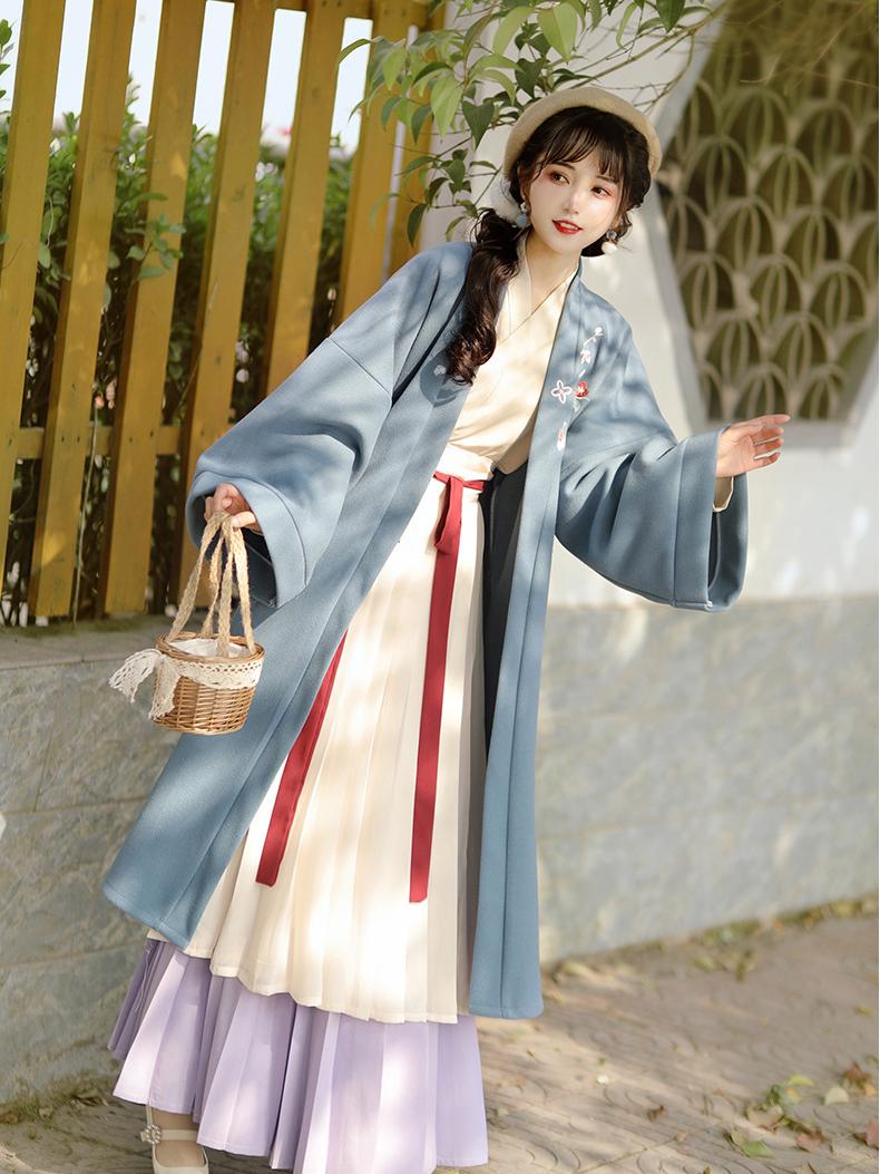 Pleated Skirt with Belt for Hanfu Style, Elegant Green and White Color Combination
