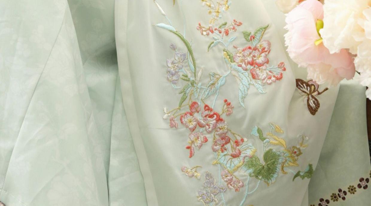 Traditional Hanfu Floral Embroidered Dress with Flowing Sleeves, Elegant Pastel Design, Perfect for Chinese Cultural Occasions
