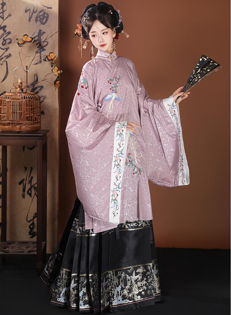 Women's Traditional Chinese Ming Dynasty Hanfu with Embroidery