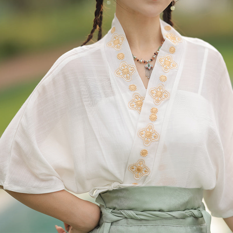 Red & Gold Embroidered Hanfu Mamianqun Skirt – Traditional Chinese Hanfu for wedding Mamianqun