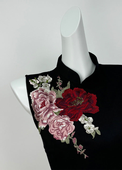 Elegant Black Embroidered Mudan Cheongsam | Vintage Sleeveless Slim Long Dress
