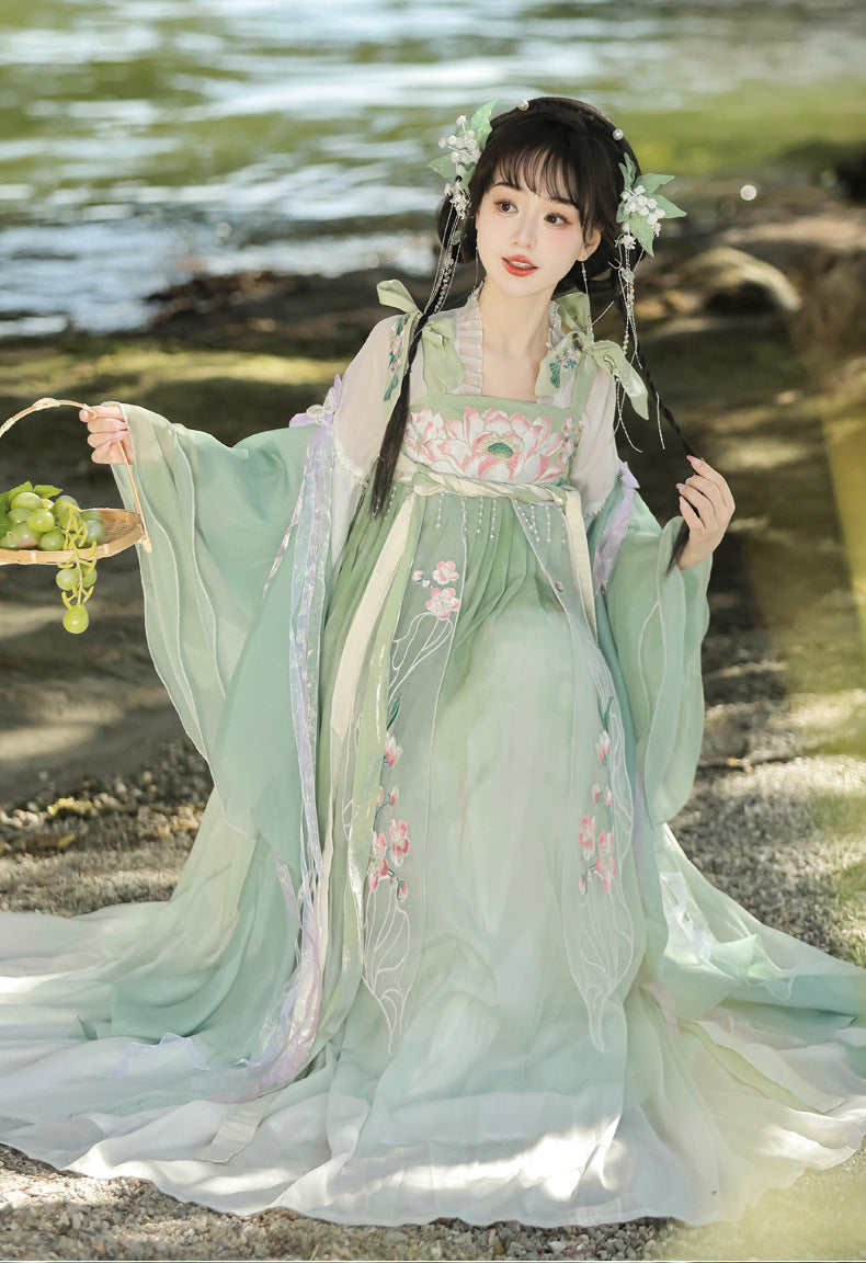 Elegant Green Hanfu Dress Floral Embroidery Tang Dynasty Outfits