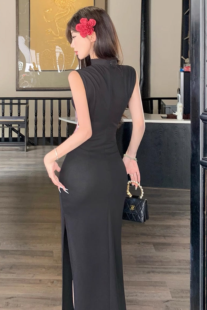 Elegant Black Embroidered Mudan Cheongsam | Vintage Sleeveless Slim Long Dress