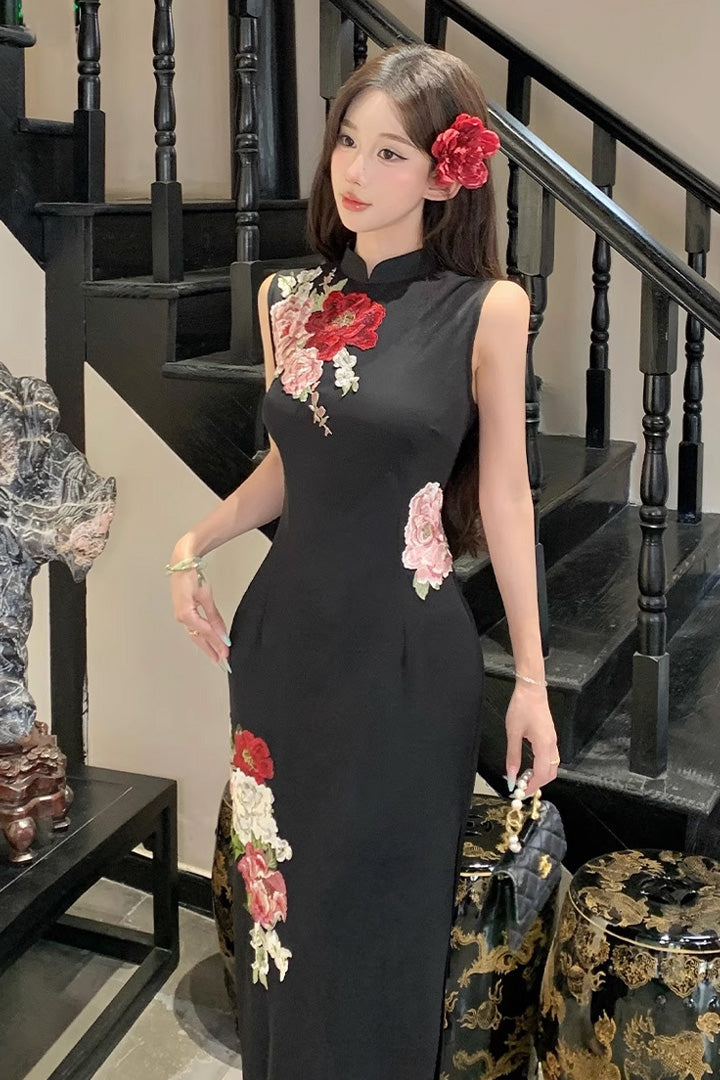 Elegant Black Embroidered Mudan Cheongsam | Vintage Sleeveless Slim Long Dress