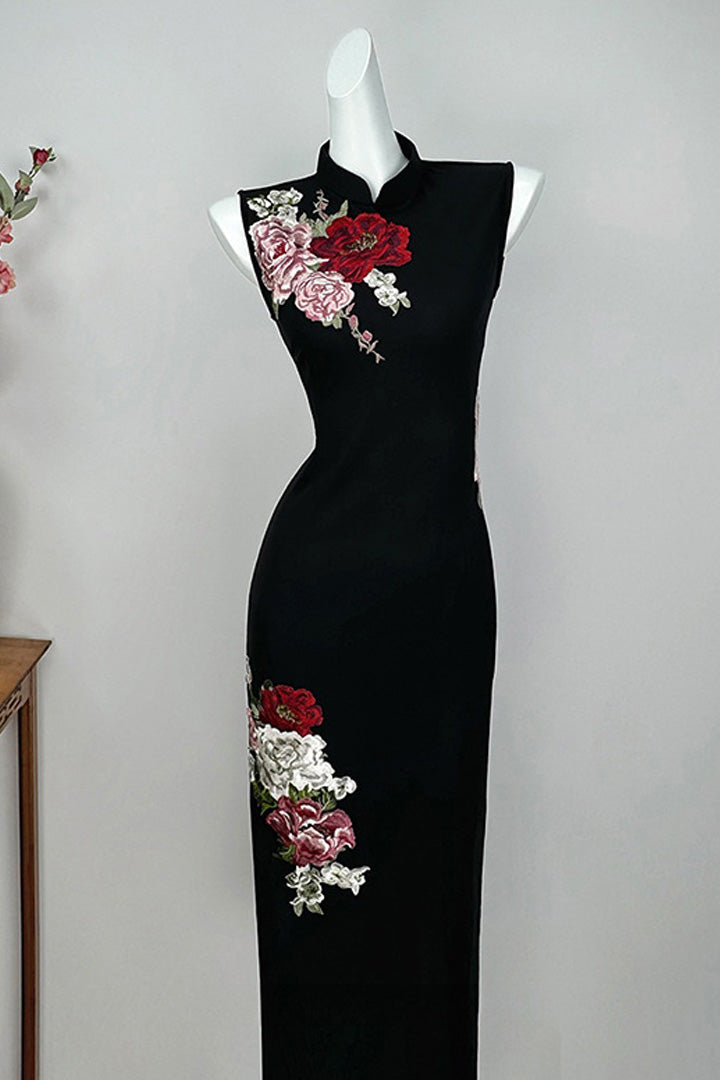 Elegant Black Embroidered Mudan Cheongsam | Vintage Sleeveless Slim Long Dress