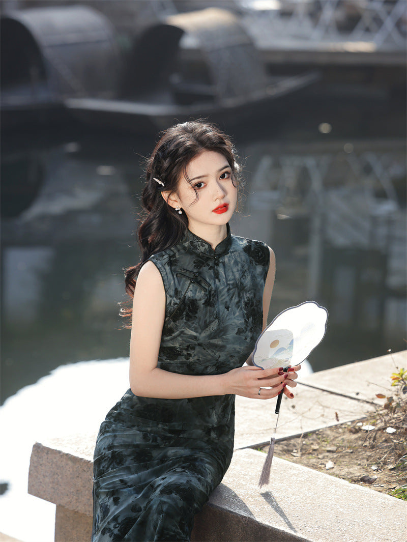 Elegant Grey Floral Cheongsam Dress - Chinese-Inspired Evening Wear