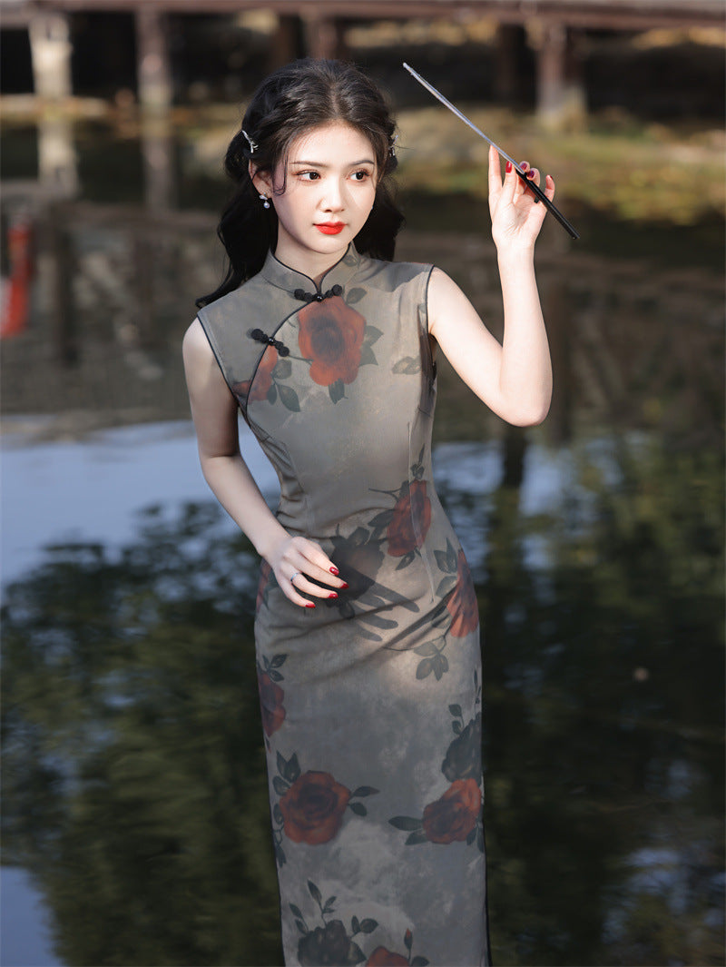 Elegant Floral Chinese-Inspired Sleeveless Long Dress with Vintage Design