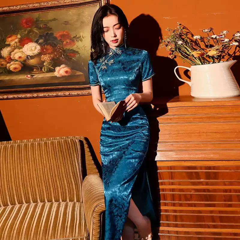 Vintage Chinese Jacquard Qipao Dress | Slim Fit Mandarin Collar Cheongsam