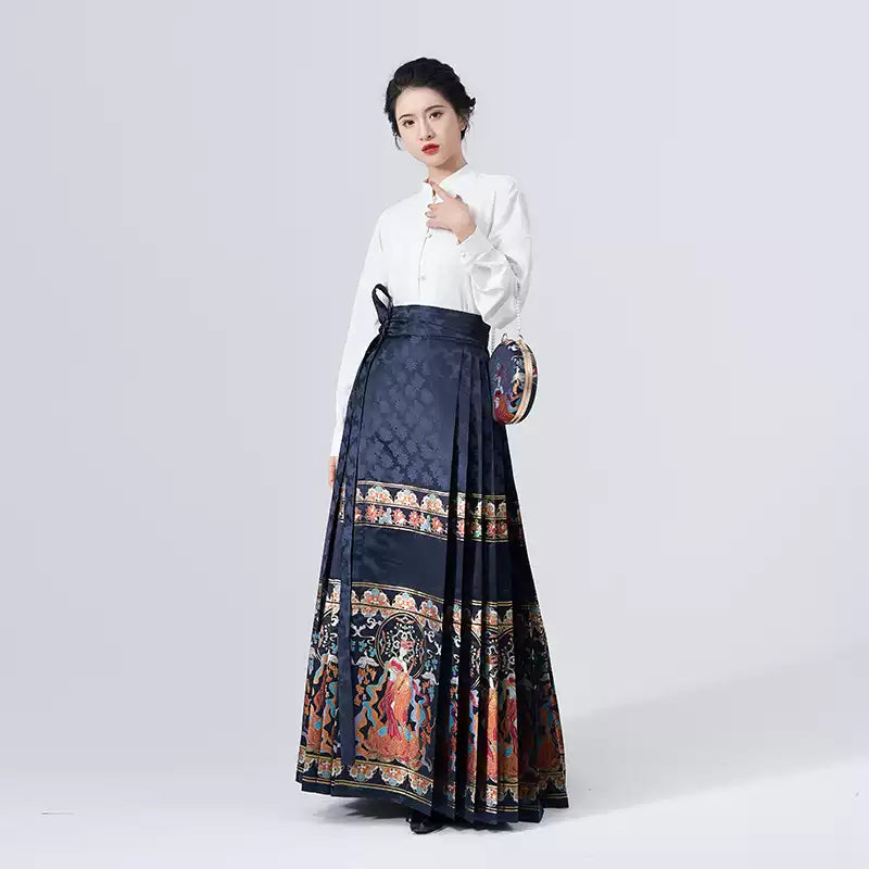 Ming Dynasty Lady's Embroidered Mamianqun and Blouse