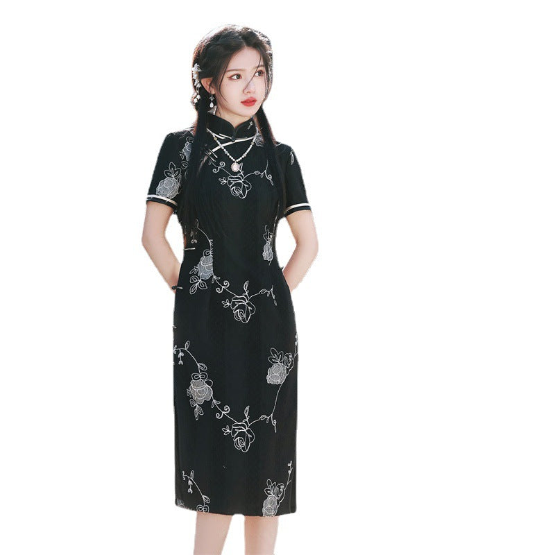 Elegant Black Cheongsam with Floral Embroidery for Special Events