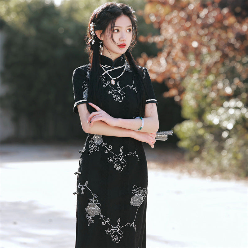 Elegant Black Cheongsam with Floral Embroidery for Special Events