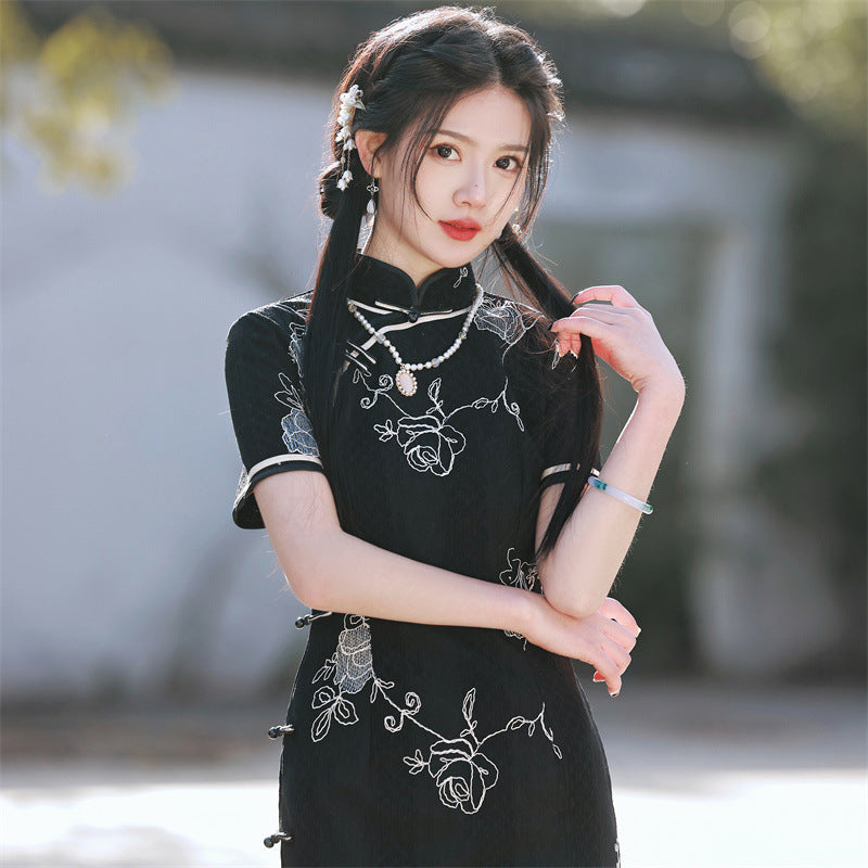Elegant Black Cheongsam with Floral Embroidery for Special Events