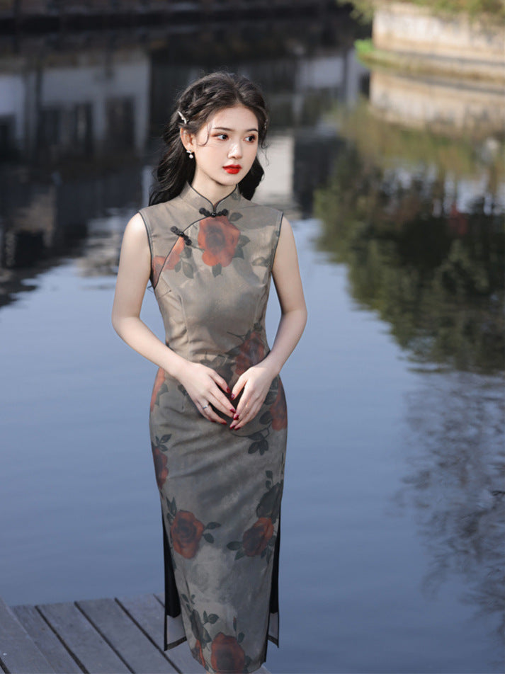 Elegant Floral Chinese-Inspired Sleeveless Long Dress with Vintage Design