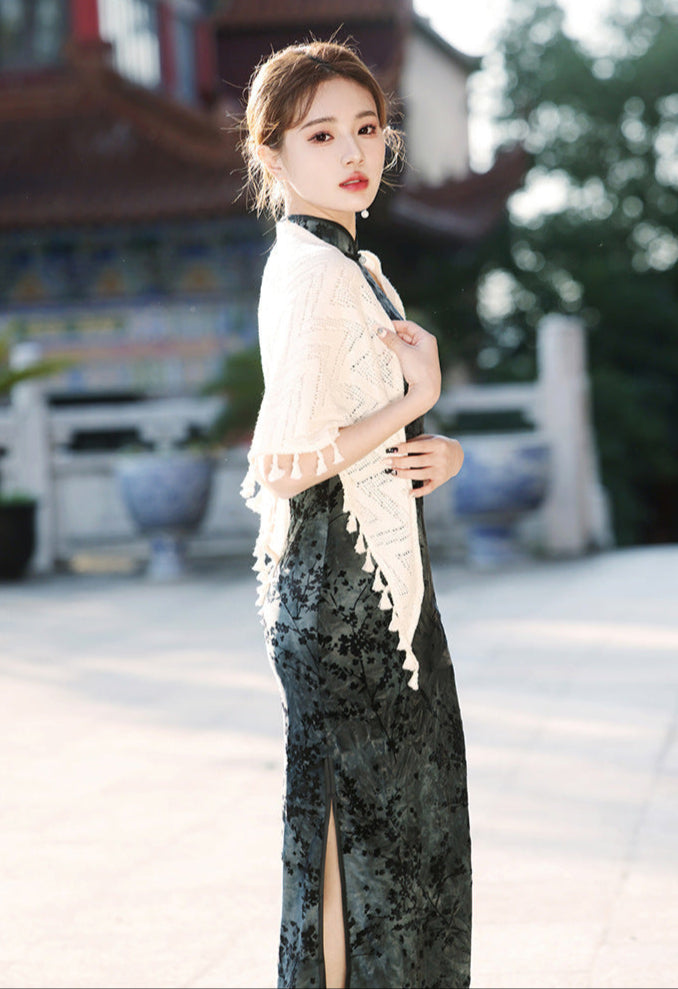 Elegant Tassel Shawl | Versatile Knit Scarf for Cheongsam Outfit