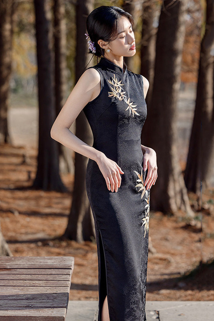 Summer Sleeveless Bamboo Embroidery Qipao | Elegant Mandarin Slim Dress