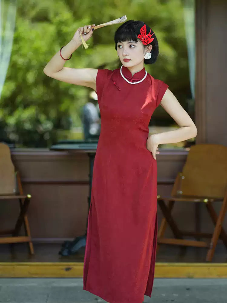 Elegant Red Cheongsam with Retro Design