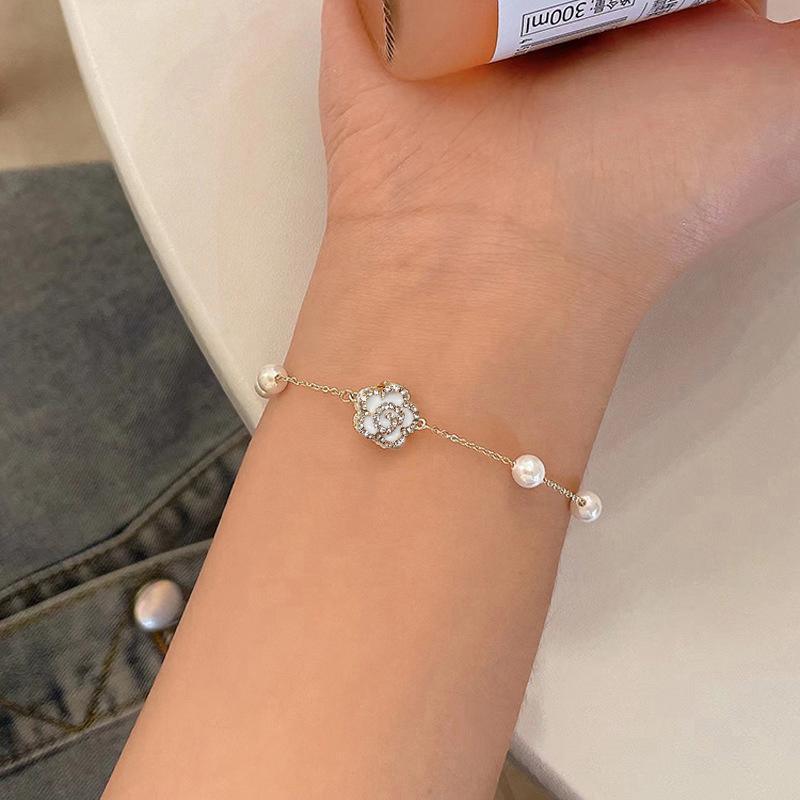 Pearl Flower Bracelet Women Bracelets Charm Hand Chain Titanium Steel Chain