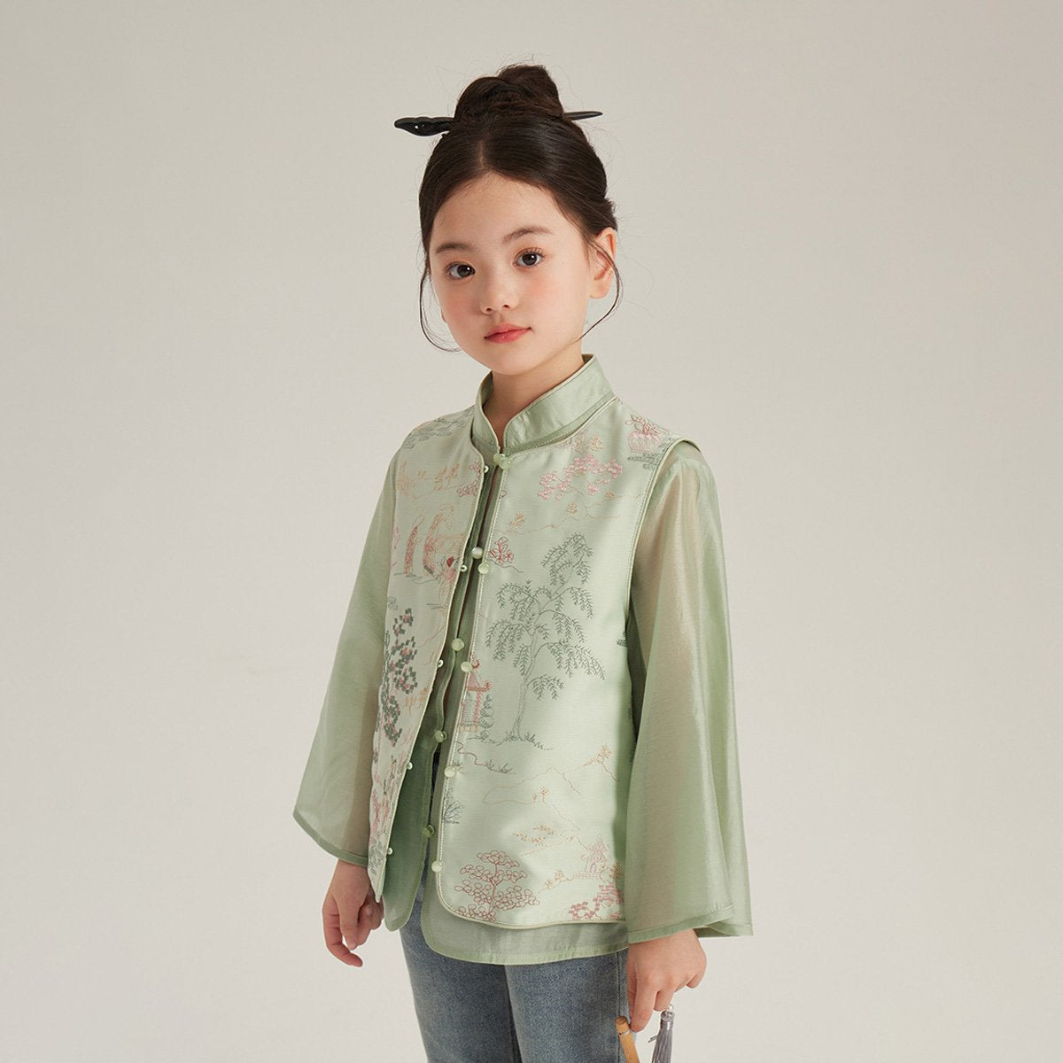 New Chinese Style Embroidered Shirt & Vest Set