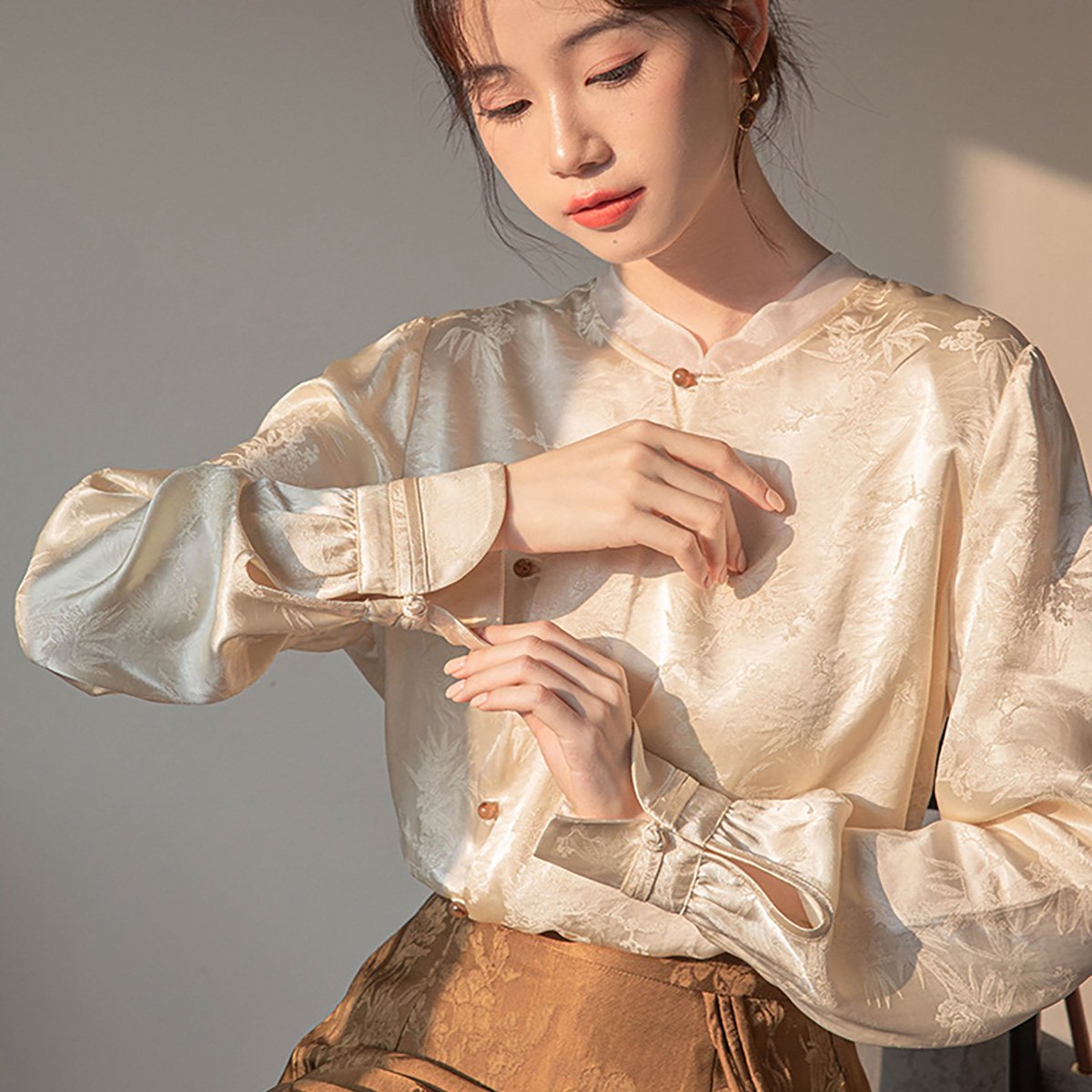 Beige Bamboo Printing Long-Sleeved Shirt
