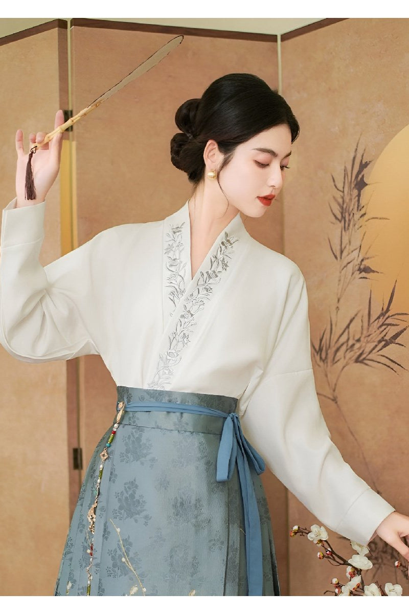Blue Chinese Style Hanfu with Embroidered Mamianqun Skirt