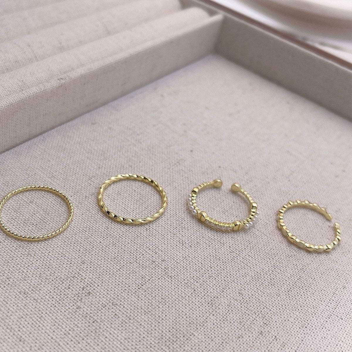 4pcs Simple Design Sense Rings Elegant and Modern Jewelry Set for Advanced Style