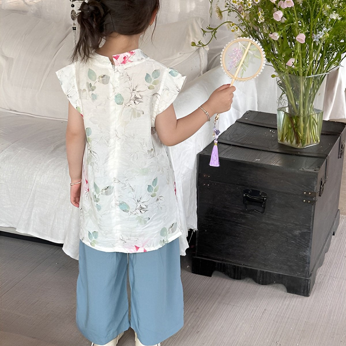 Girls' Embroidered Floral Hanfu Set - Chinese Outfit |