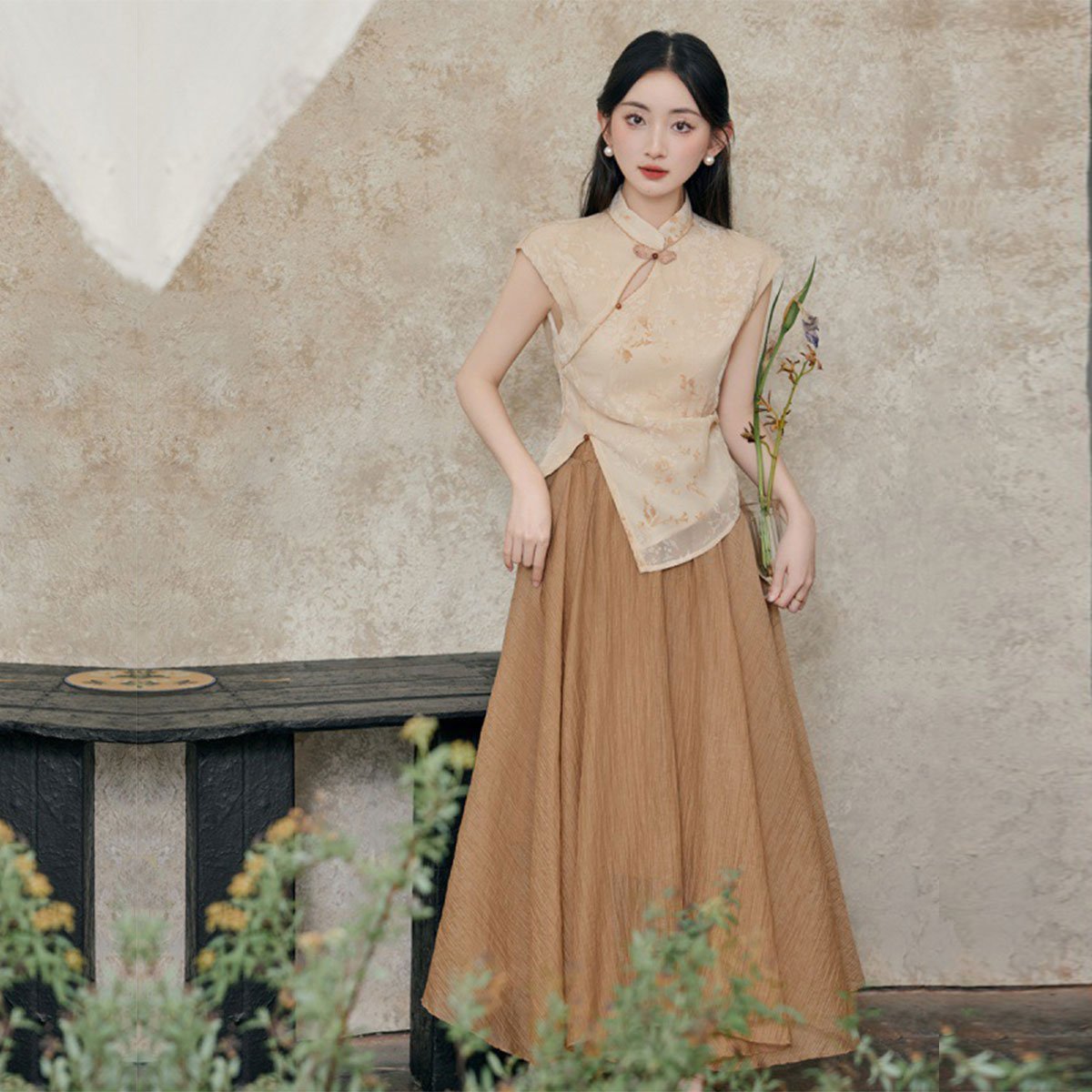 New Chinese Sleeveless Top with Half-body Skirt Set