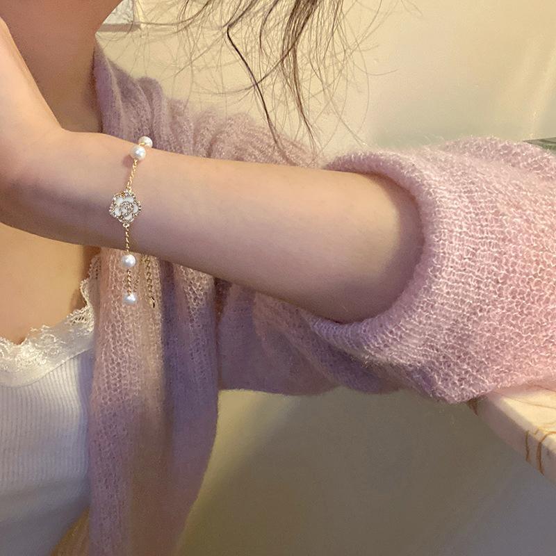 Pearl Flower Bracelet Women Bracelets Charm Hand Chain Titanium Steel Chain