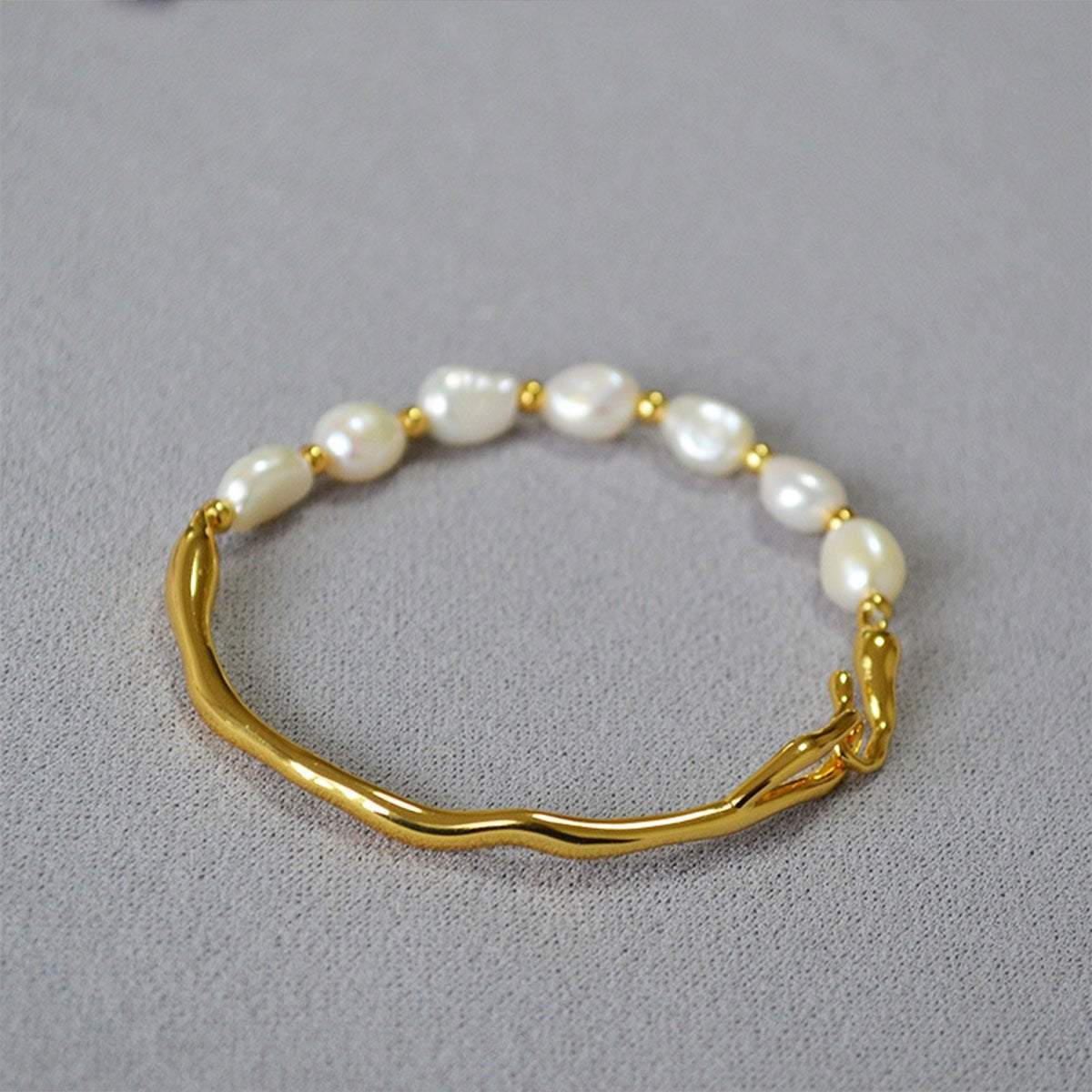Simple Irregular Freshwater Pearl Necklace and Bracelet Set Elegant Women