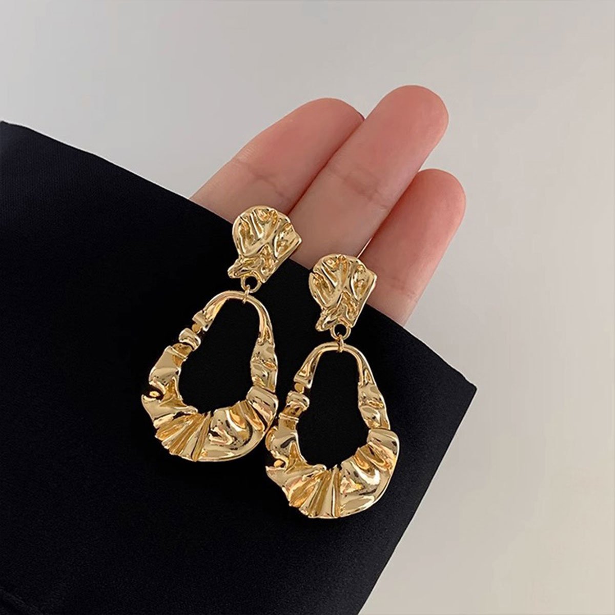 Vintage Ruffled Earrings for Women Retro Irregular Design Fashion Jewelry Gift